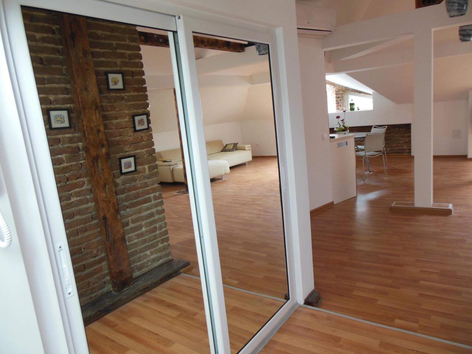 Florence Studio فارنا المظهر الخارجي الصورة